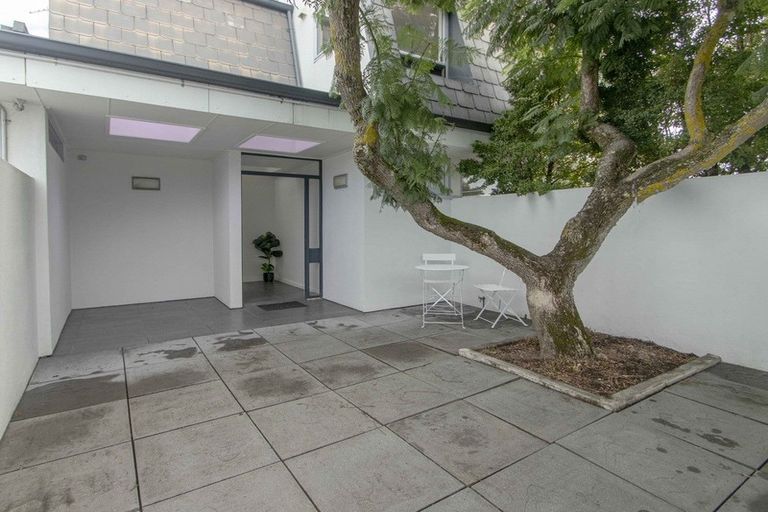 Photo of property in 138c Charles Street, Westshore, Napier, 4110