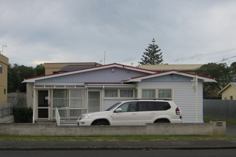 Photo of property in 31 Charles Street, Westshore, Napier, 4110