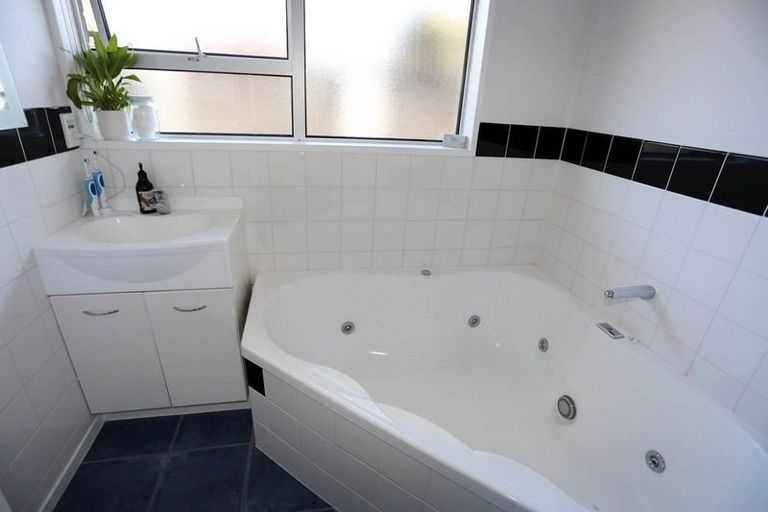 Photo of property in 1/14 Hartford Street, Burnside, Christchurch, 8053