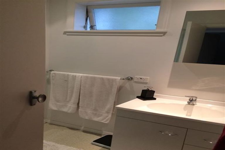 Photo of property in 8a Puriri Street, Eastbourne, Lower Hutt, 5013