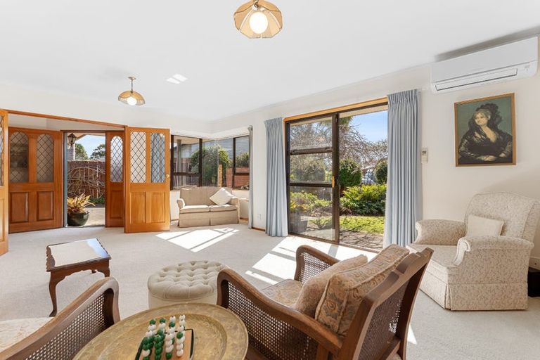 Photo of property in 21b Settlers Grove, Orewa, 0931