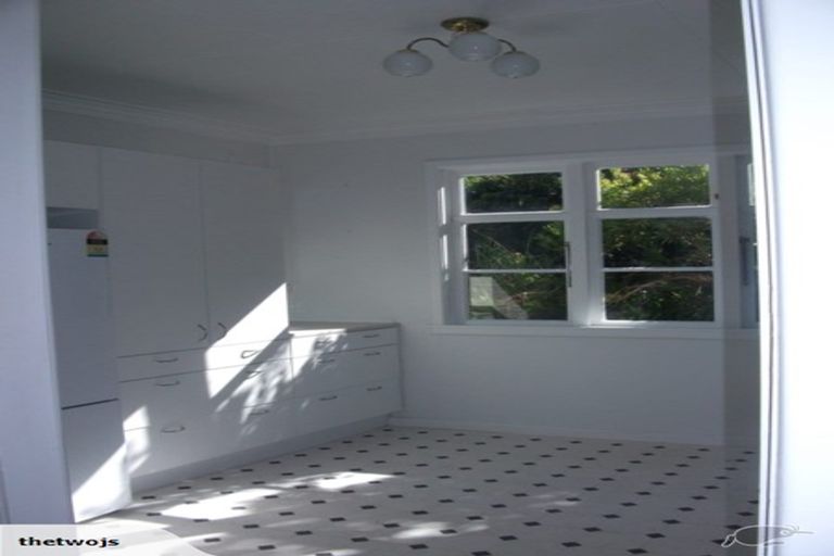 Photo of property in 13 Ames Street, Paekakariki, 5034
