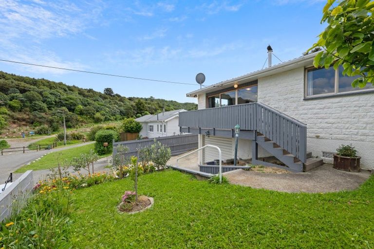 Photo of property in 2-1a Leicester Street, Picton, 7220