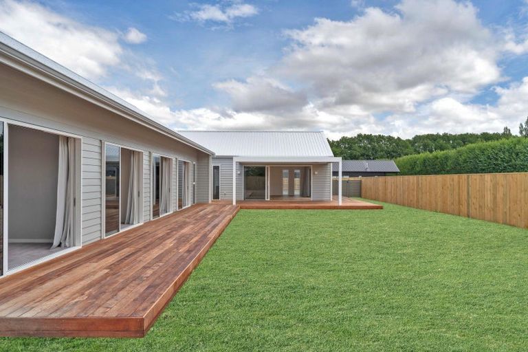 Photo of property in 38 Orchard Road, Greytown, 5712