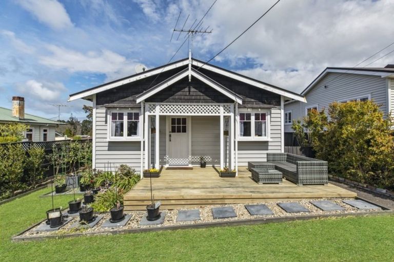 Photo of property in 1/7 Akehurst Avenue, New Lynn, Auckland, 0600