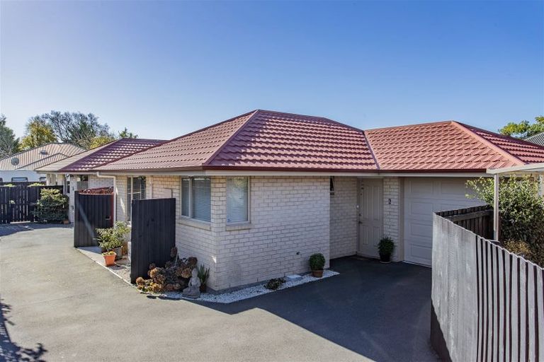 Photo of property in 2/19 Orontes Street, Shirley, Christchurch, 8013