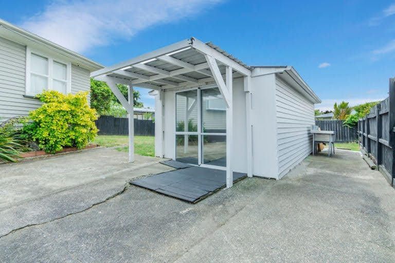 Photo of property in 5 O'connell Street, Manurewa, Auckland, 2102