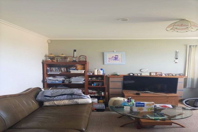 Photo of property in 1/69 College Road, Northcote, Auckland, 0627