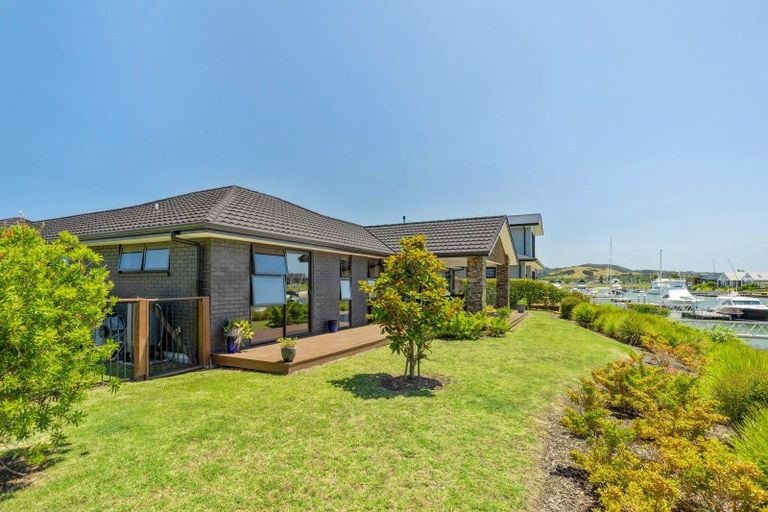 Photo of property in 29 Awatea Drive, Whitianga, 3510