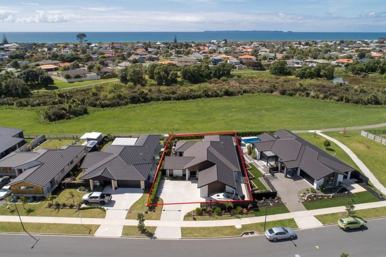 Photo of property in 56 Drabble Crescent, Papamoa Beach, Papamoa, 3118