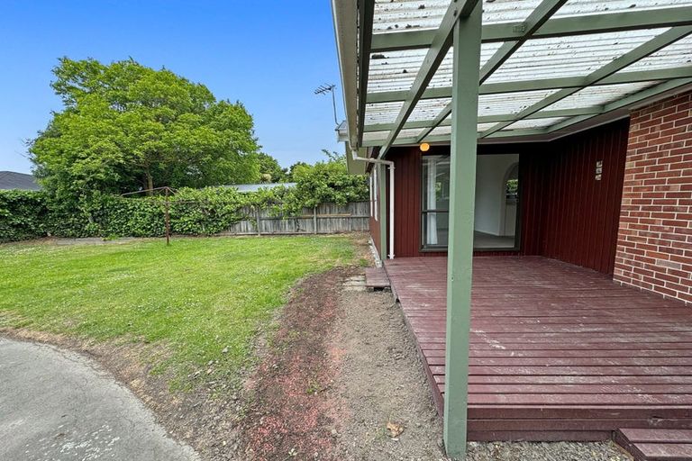 Photo of property in 16 Manor Place, Bryndwr, Christchurch, 8053