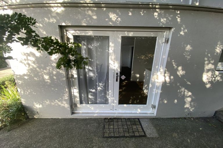 Photo of property in 4 Wakanui Street, Birkenhead, Auckland, 0626