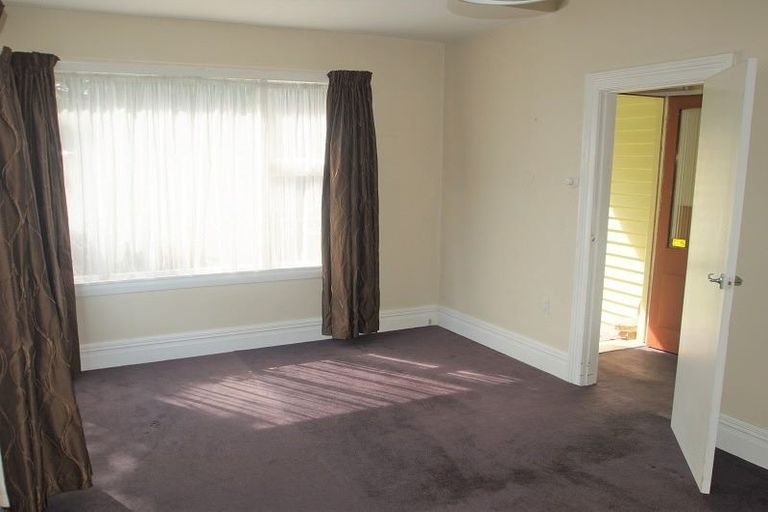 Photo of property in 21 Defoe Place, Waltham, Christchurch, 8023