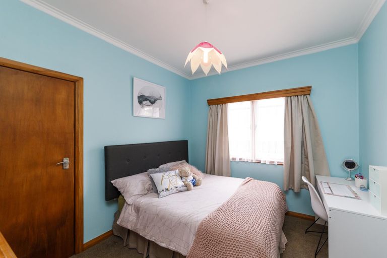 Photo of property in 20 East Street, Terrace End, Palmerston North, 4410