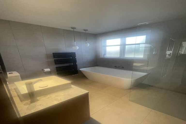 Photo of property in 11 Ngatoto Street, Khandallah, Wellington, 6035