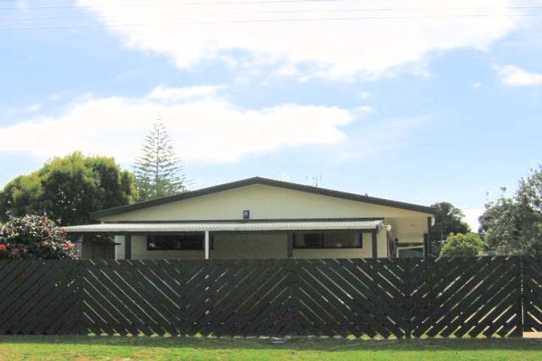 Photo of property in 1329 Papamoa Beach Road, Papamoa Beach, Papamoa, 3118