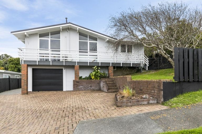 Photo of property in 29 Acacia Avenue, Maungaraki, Lower Hutt, 5010
