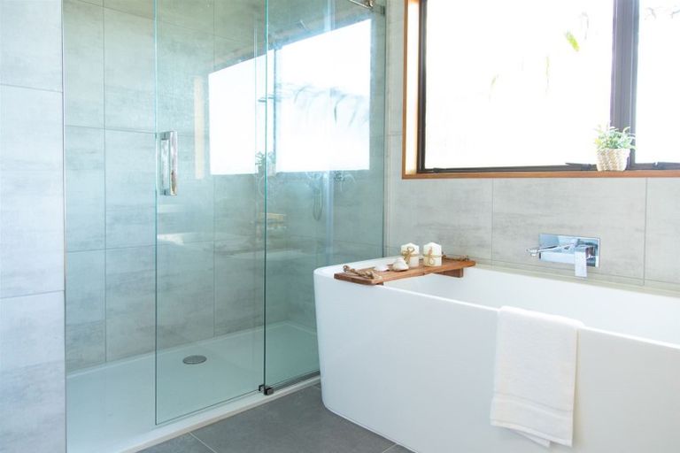 Photo of property in 8 Grey Avenue, Tairua, 3508