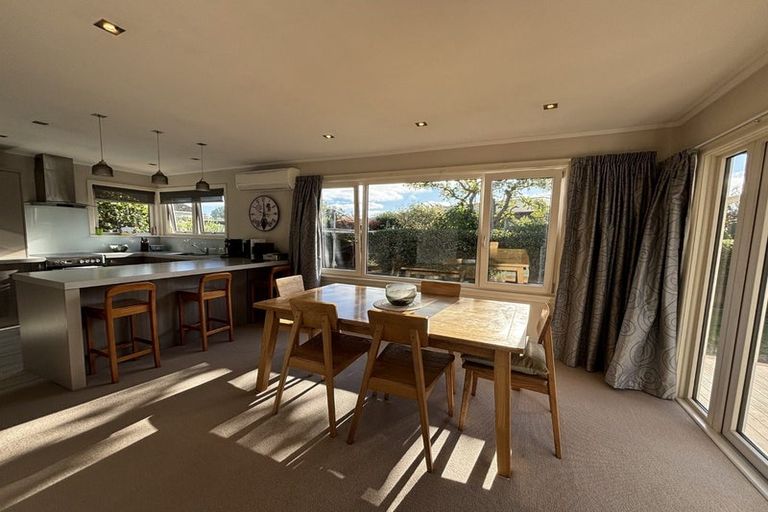 Photo of property in 14 Glenavon Place, Ilam, Christchurch, 8041