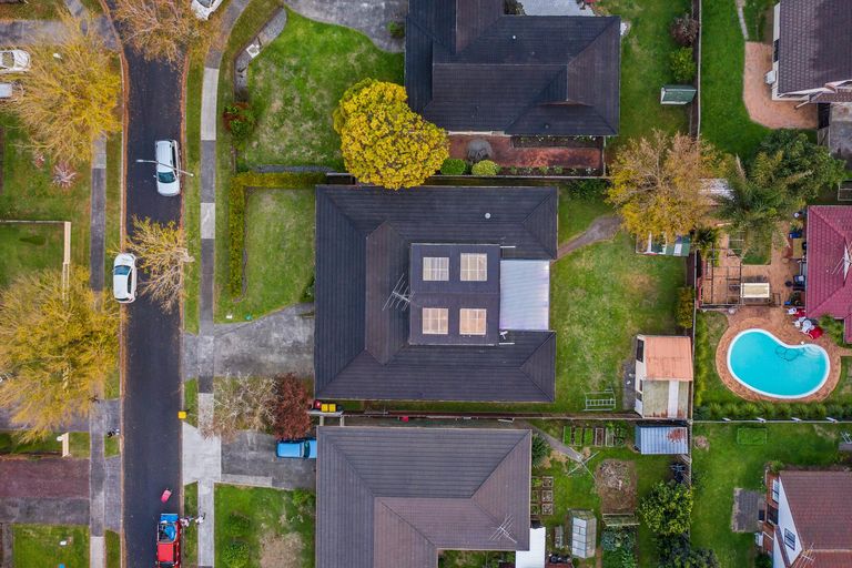 Photo of property in 7 Zenith Place, Conifer Grove, Takanini, 2112