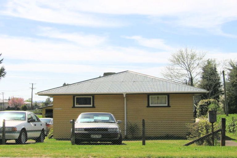 Photo of property in 2 Gordon Road, Western Heights, Rotorua, 3015