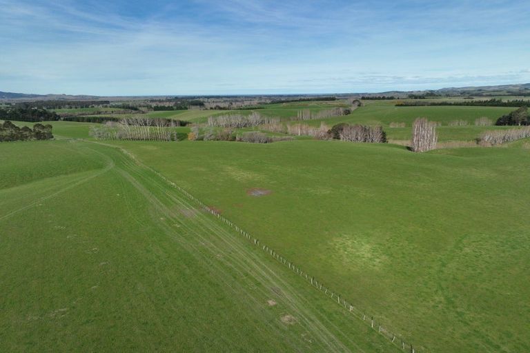 Photo of property in 41 Gray Road, Waitepeka, Balclutha, 9271