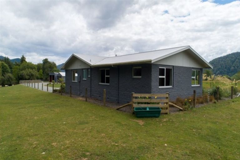 Photo of property in 631 Matiri Valley Road, Matiri, Murchison, 7077