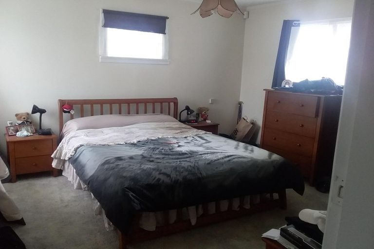 Photo of property in 125 Millbrook Road, Sunnyvale, Auckland, 0612