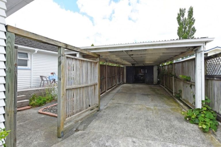Photo of property in 29 Oxford Crescent, Ebdentown, Upper Hutt, 5018