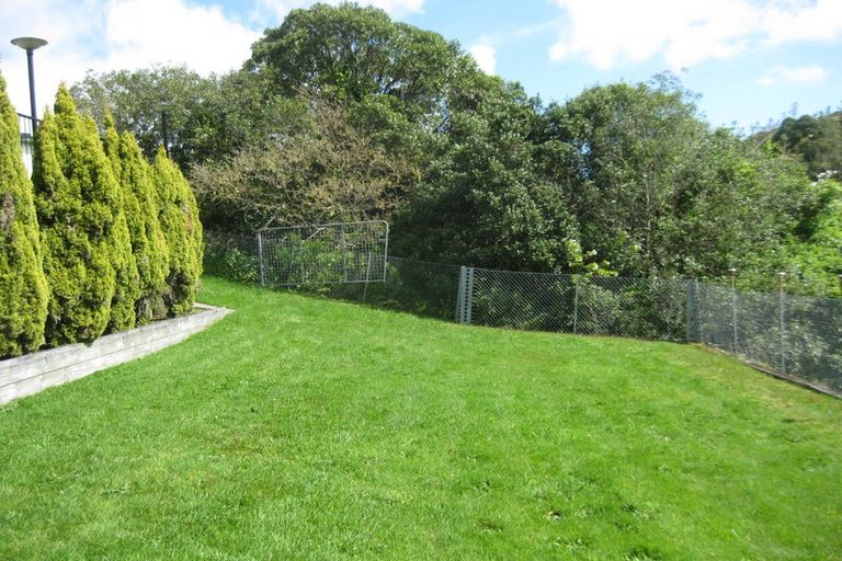 Photo of property in 17 Holly Grove, Maungaraki, Lower Hutt, 5010