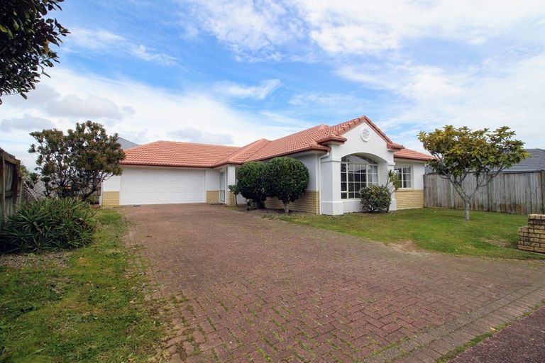 Photo of property in 65 Bob Charles Drive, Golflands, Auckland, 2013