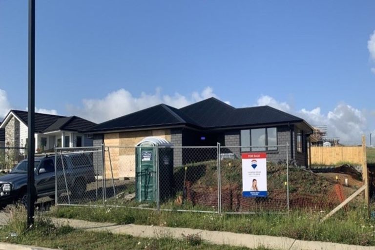 Photo of property in 19 Peter Bourne Drive, Pokeno, 2402