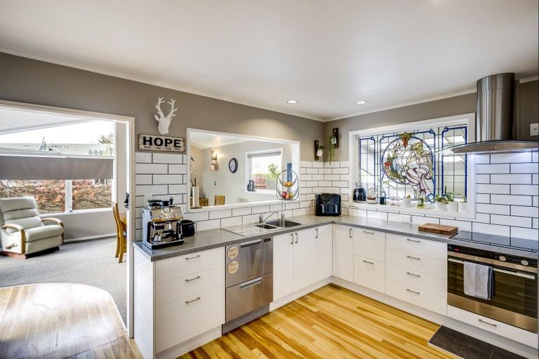 Photo of property in 10 Hastie Place, Onekawa, Napier, 4110