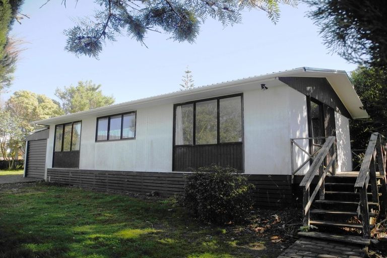 Photo of property in 1/5 Compass Place, Te Atatu Peninsula, Auckland, 0610