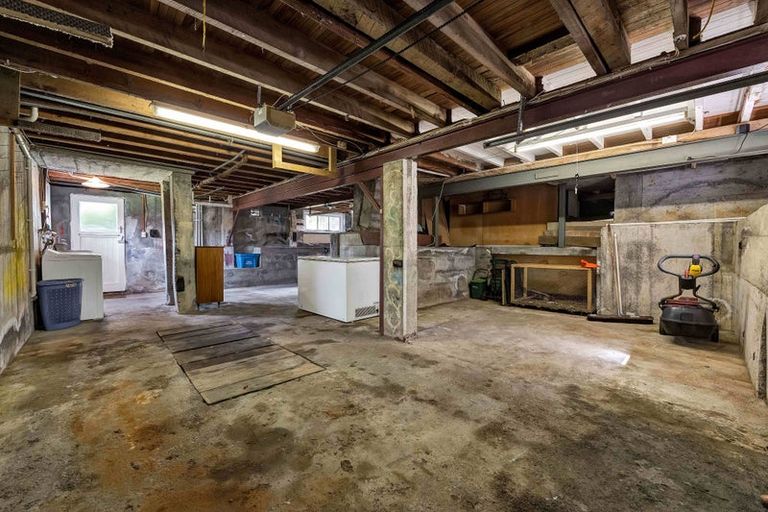 Photo of property in 14a Trafalgar Street, Westown, New Plymouth, 4310