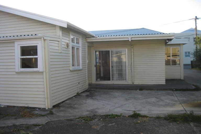 Photo of property in 24 Stone Street, Miramar, Wellington, 6022