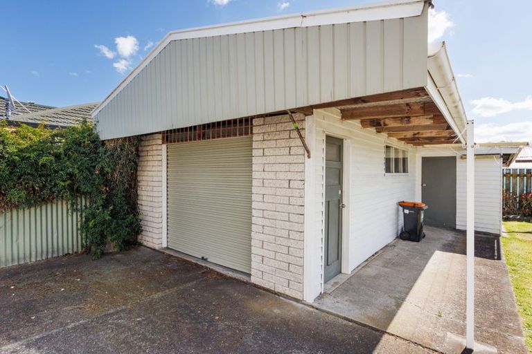 Photo of property in 4 Edwards Place, Terrace End, Palmerston North, 4410