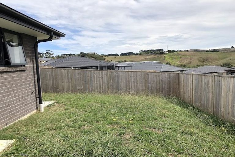 Photo of property in 4 James Elliot Way, Pokeno, 2402