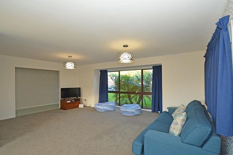 Photo of property in 1/25 Millhouse Drive, Northpark, Auckland, 2013