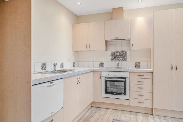 Photo of property in 1/37 Oakhampton Street, Hornby, Christchurch, 8042