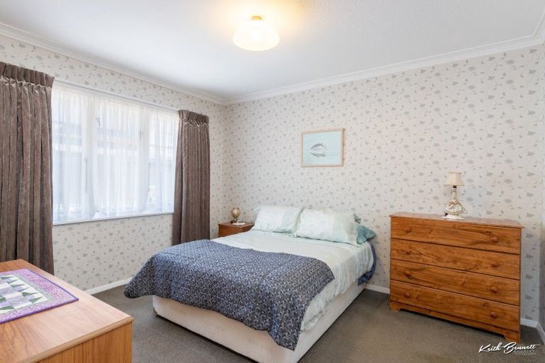 Photo of property in 46 Pine Avenue, Upper Hutt Central, Upper Hutt, 5018