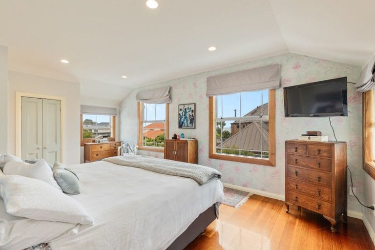 Photo of property in 112a Hine Street, New Plymouth, 4310
