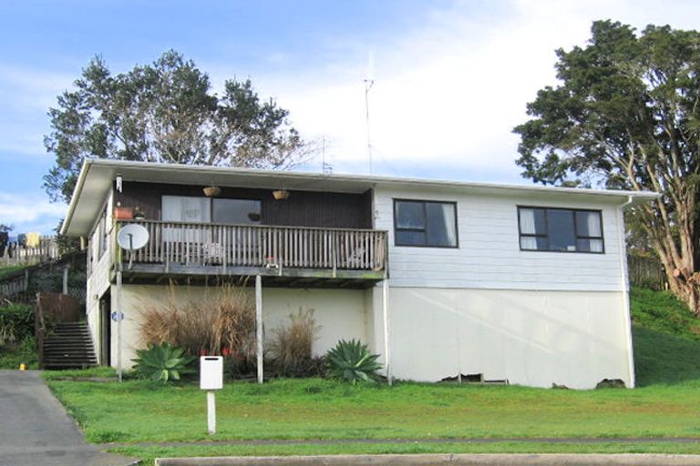 Photo of property in 13 Logan Place, Te Kamo, Whangarei, 0112