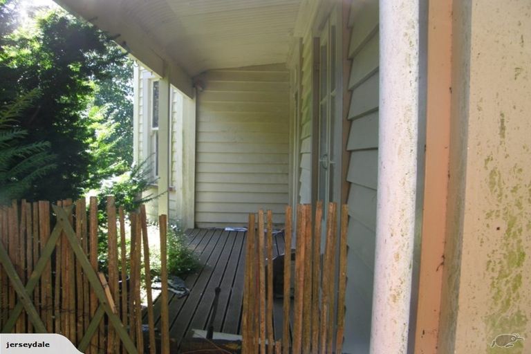 Photo of property in 42 Cardiff Road, Cardiff, Stratford, 4391