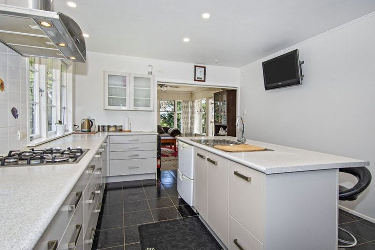 Photo of property in 2 Memorial Drive, Parahaki, Whangarei, 0112