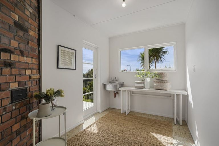 Photo of property in 85 Glamorgan Drive, Torbay, Auckland, 0630