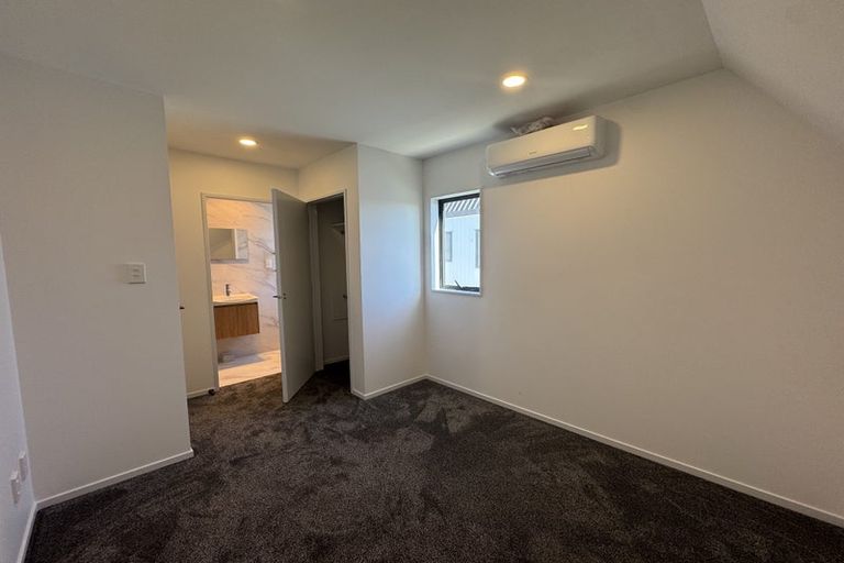 Photo of property in 12c Elcoat Avenue, Te Atatu South, Auckland, 0610