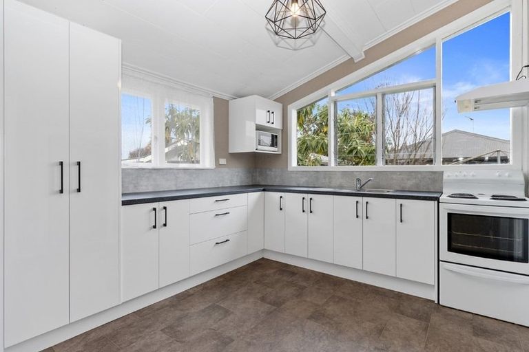 Photo of property in 20 Liston Crescent, Hillcrest, Hamilton, 3216