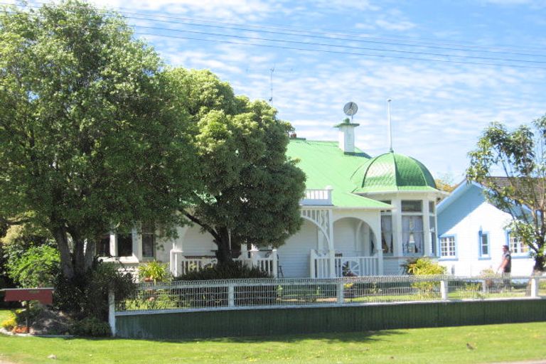 Photo of property in 227 Harris Street, Inner Kaiti, Gisborne, 4010