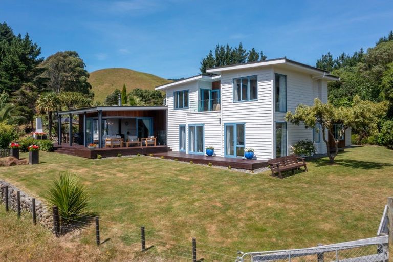 Photo of property in 105 Waterfall Road, Paraparaumu, 5032